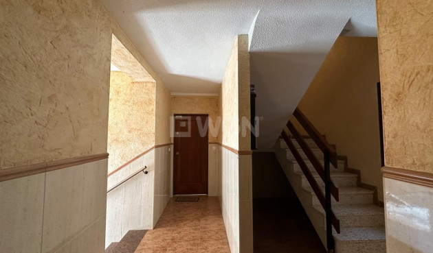 Odsprzedaż - Mieszkanie w bloku - Torrevieja - Estacion De Autobuses