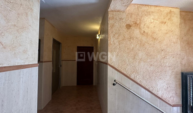 Odsprzedaż - Mieszkanie w bloku - Torrevieja - Estacion De Autobuses