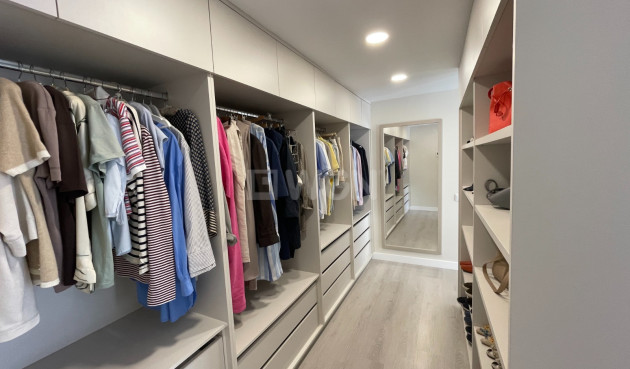 Odsprzedaż - Villa - Orihuela - Inland