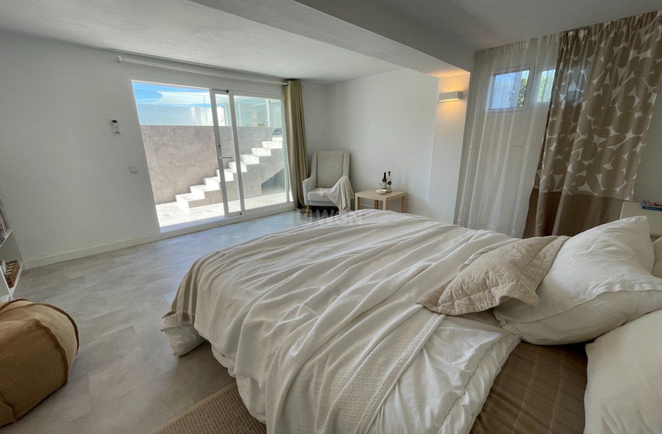 Odsprzedaż - Villa - Orihuela - Inland