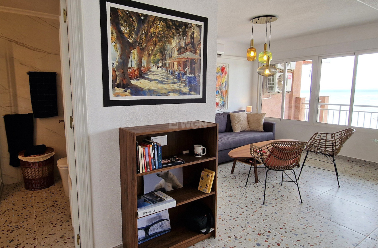 Odsprzedaż - Mieszkanie w bloku - Torrevieja - Costa Blanca