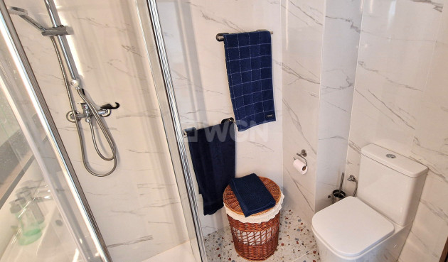 Odsprzedaż - Mieszkanie w bloku - Torrevieja - Costa Blanca