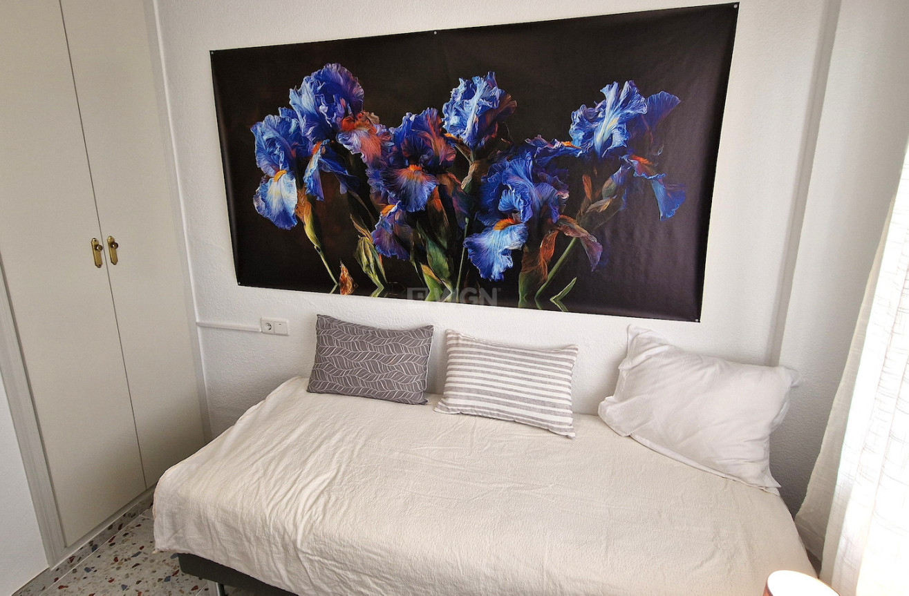 Odsprzedaż - Mieszkanie w bloku - Torrevieja - Costa Blanca