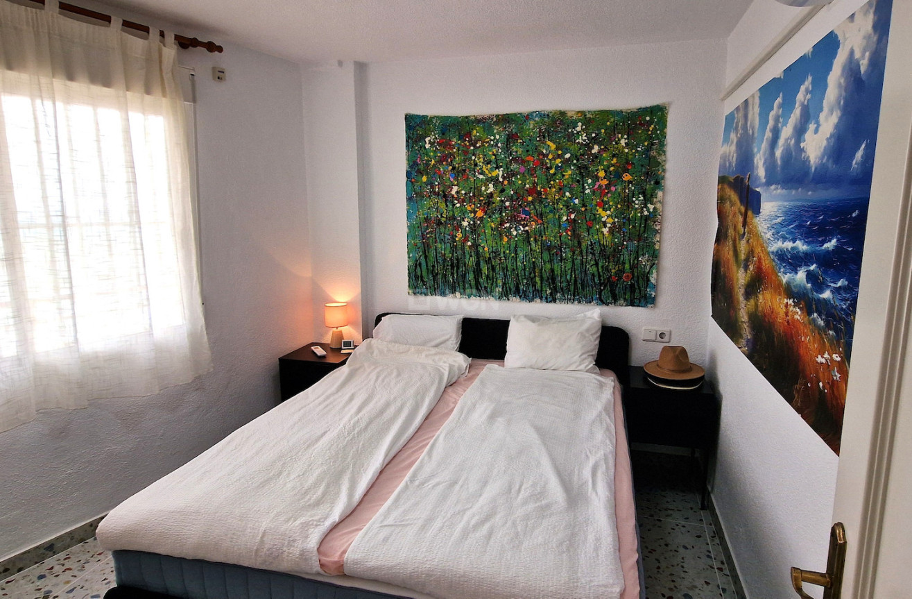 Odsprzedaż - Mieszkanie w bloku - Torrevieja - Costa Blanca