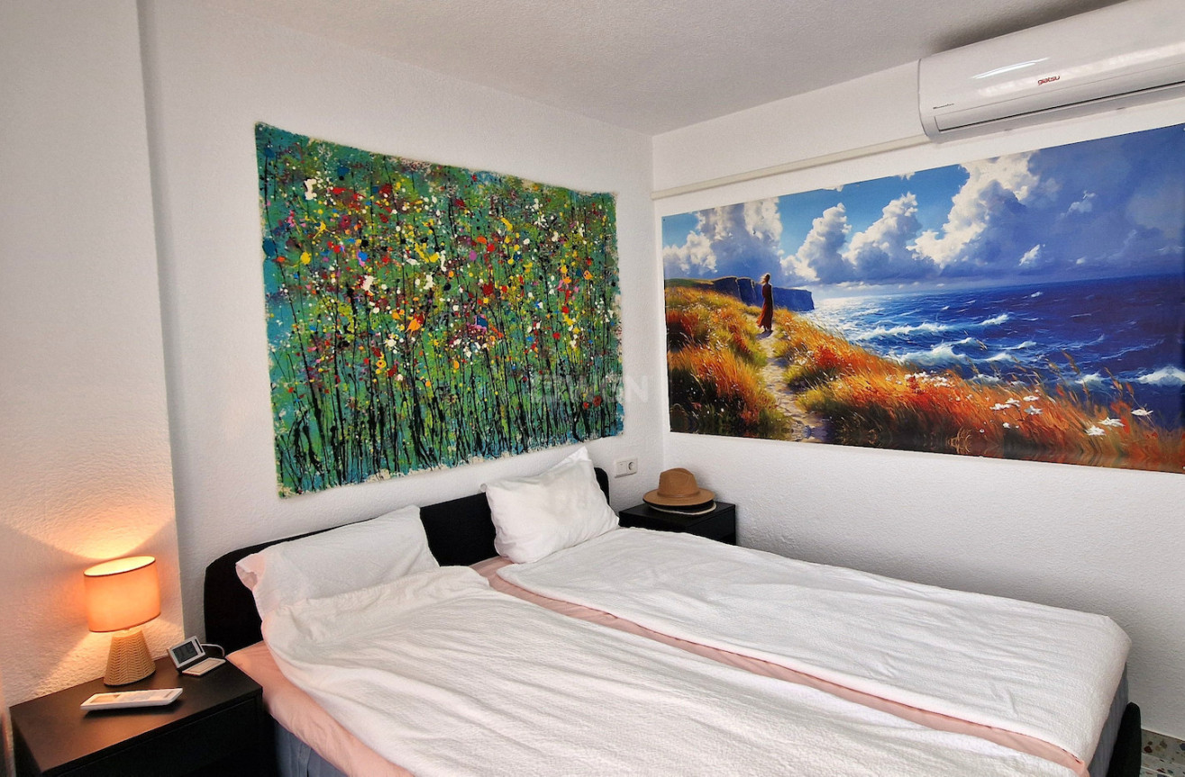 Odsprzedaż - Mieszkanie w bloku - Torrevieja - Costa Blanca