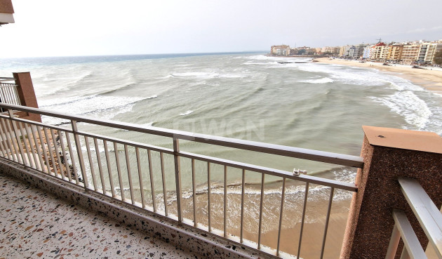 Odsprzedaż - Mieszkanie w bloku - Torrevieja - Costa Blanca