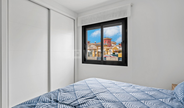 Odsprzedaż - Mieszkanie w bloku - Orihuela Costa - Costa Blanca