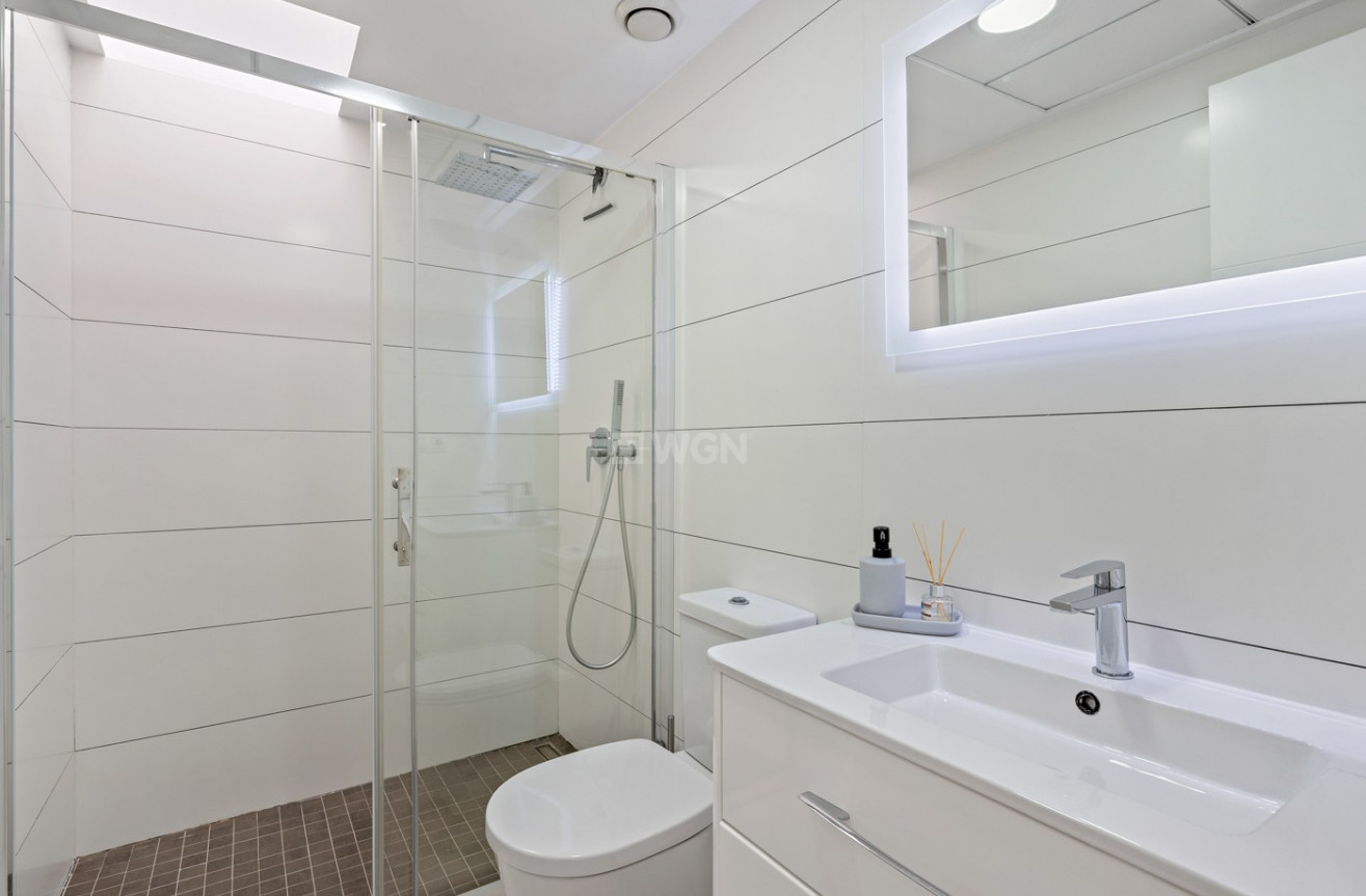 Odsprzedaż - Mieszkanie w bloku - Orihuela Costa - Costa Blanca