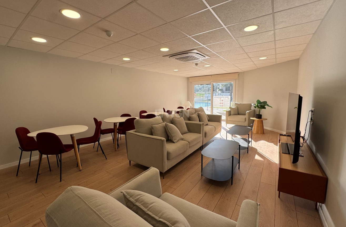 Odsprzedaż - Mieszkanie w bloku - Pilar de la Horadada - Riomar