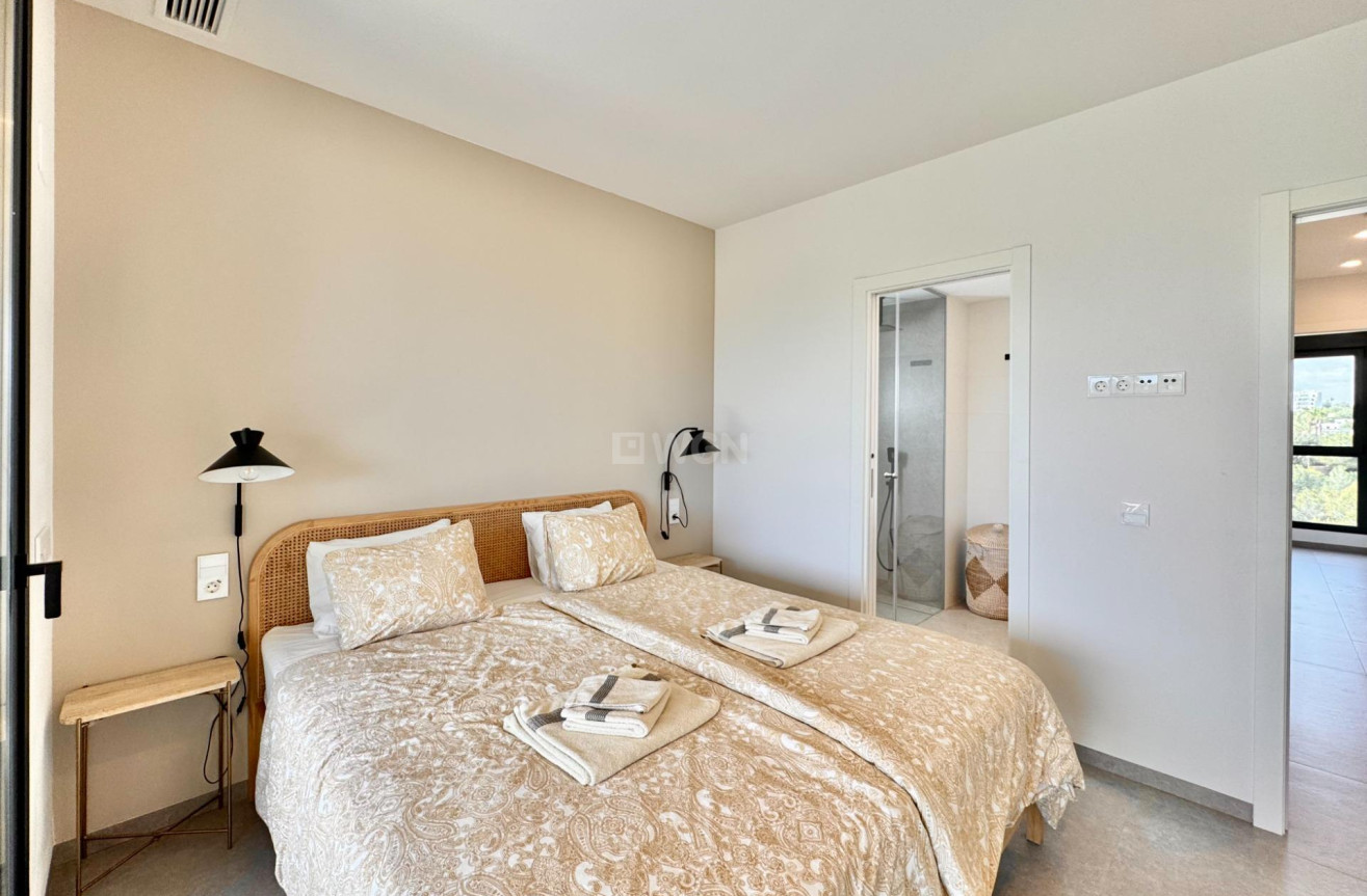 Resale - Apartment / flat - Orihuela - Las Colinas Golf