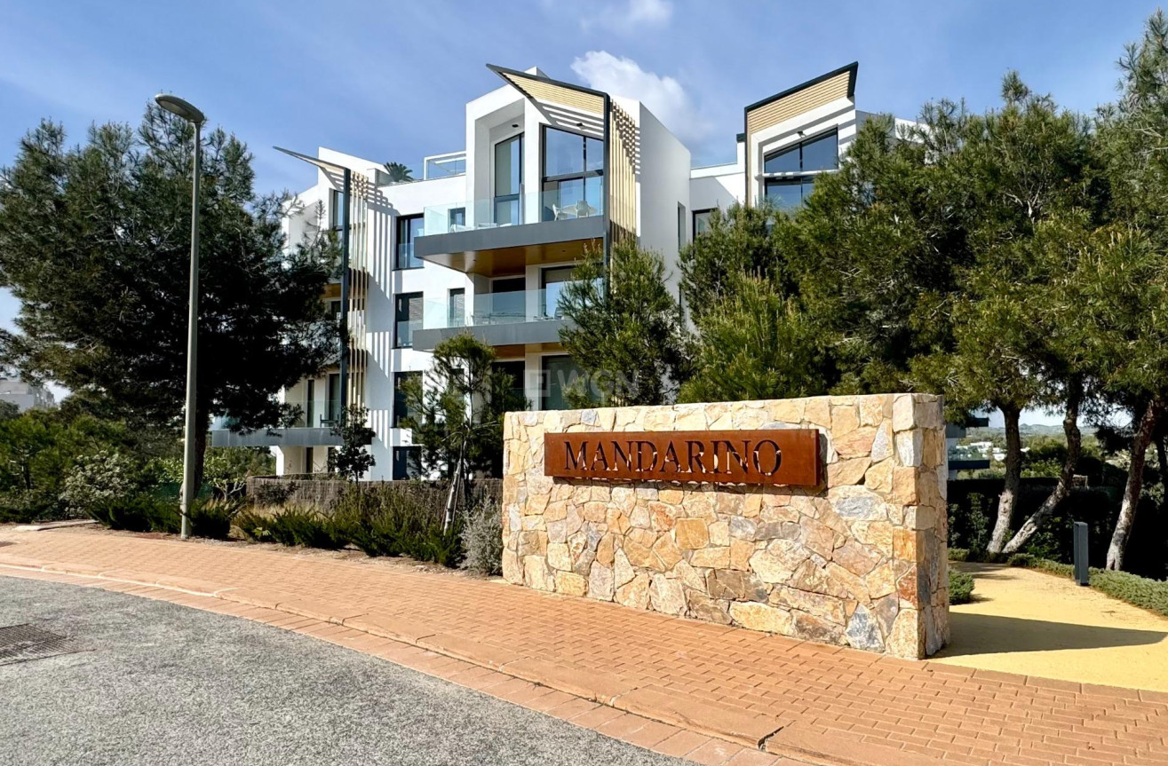 Resale - Apartment / flat - Orihuela - Las Colinas Golf