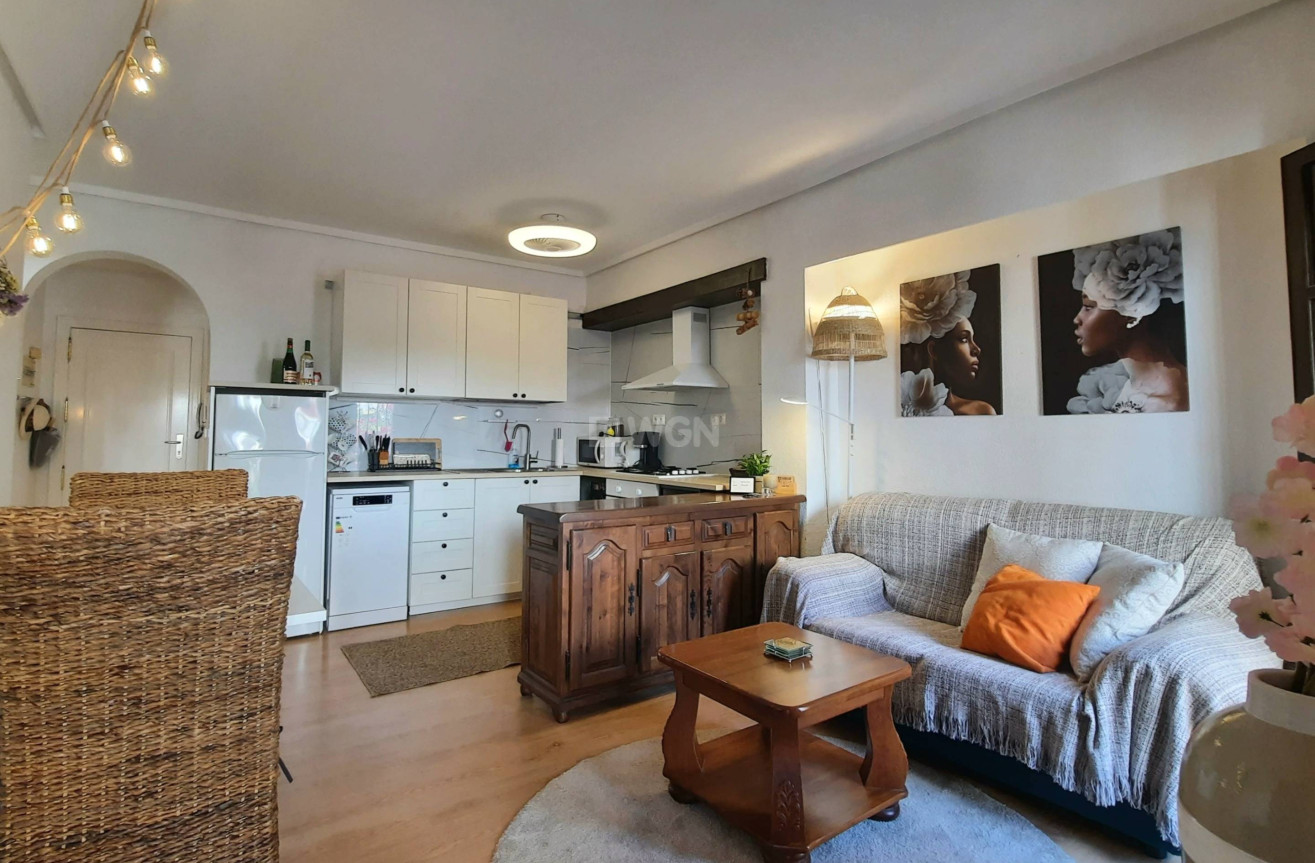 Odsprzedaż - Bungalow - Torrevieja - La Mata