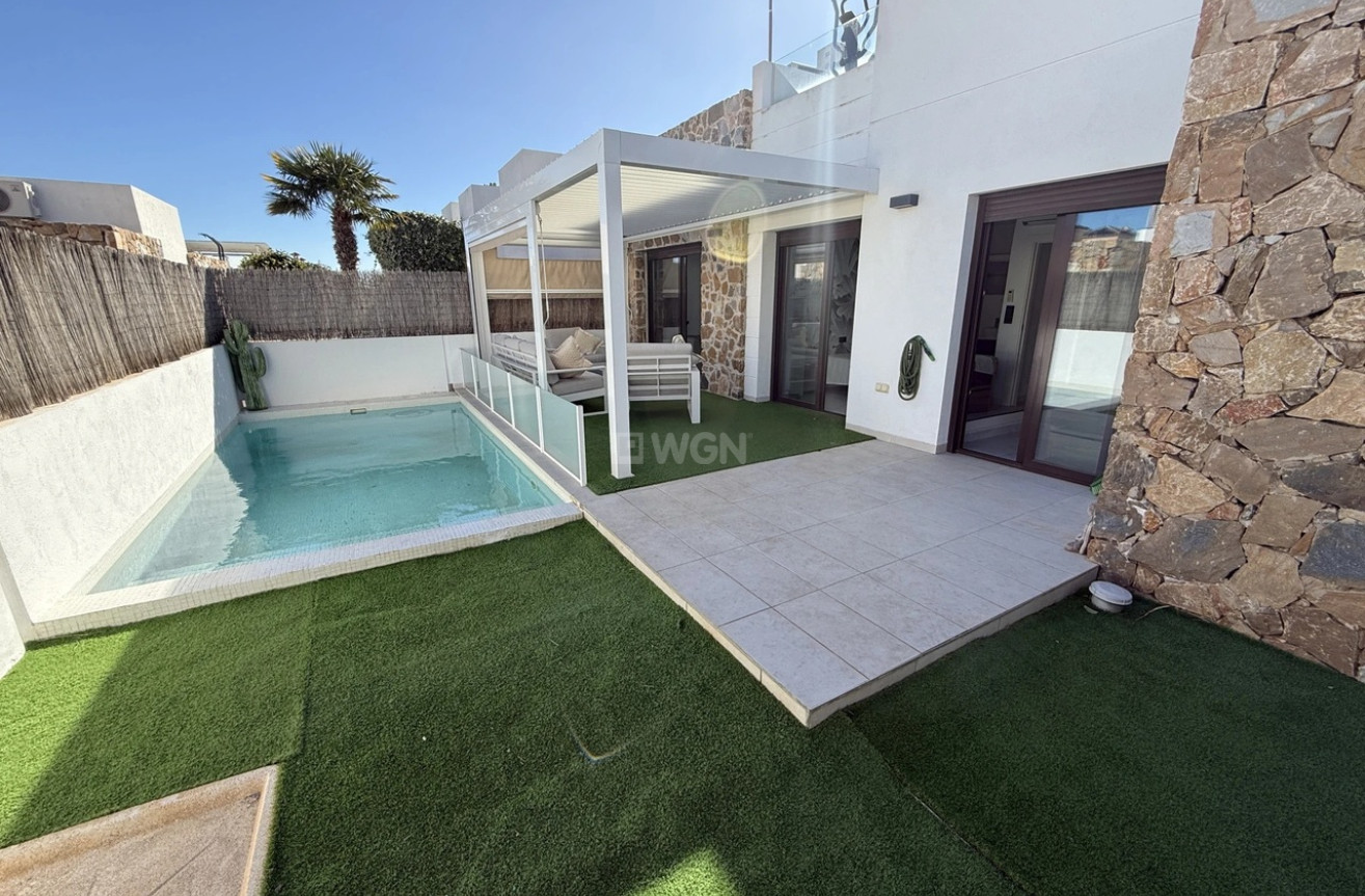 Odsprzedaż - Villa - Cabo Roig - Costa Blanca