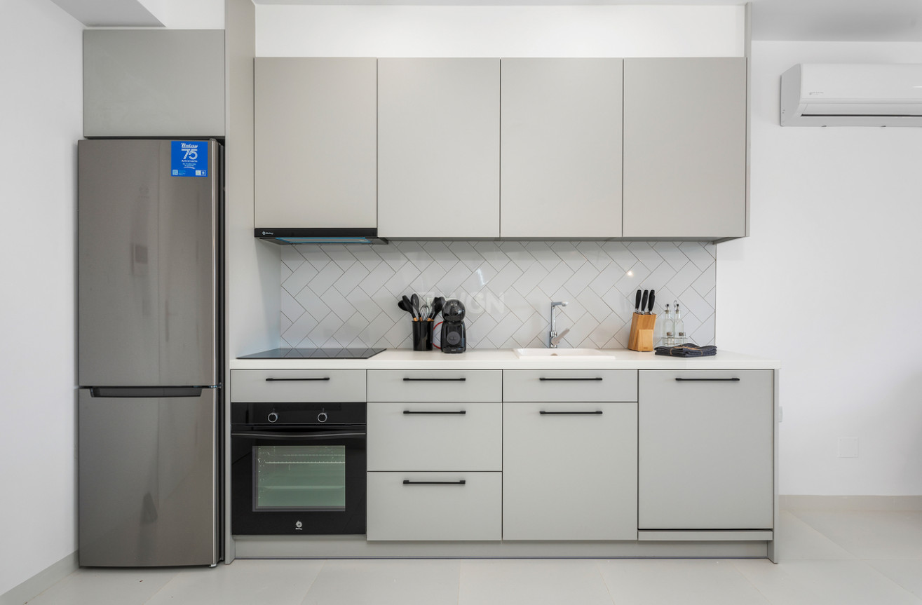 Odsprzedaż - Mieszkanie w bloku - San Miguel de Salinas - Inland