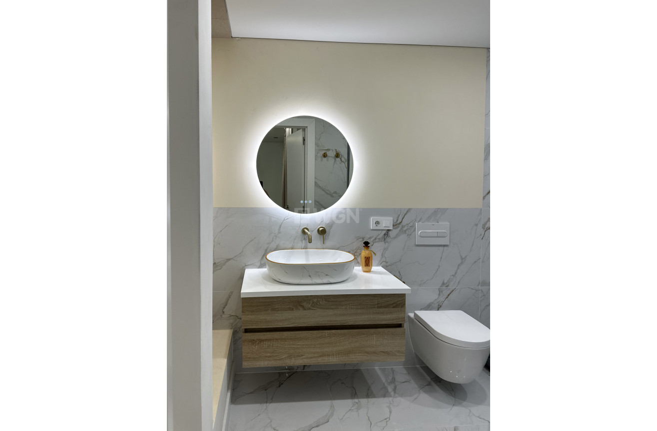 Resale - Apartment / flat - Torrevieja - Costa Blanca