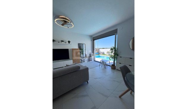 Wiederverkauf - Villa - Villamartin - Costa Blanca