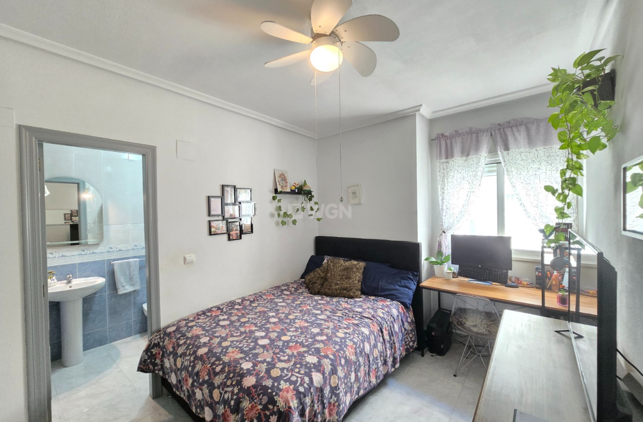 Resale - Apartment / flat - Los Montesinos - Costa Blanca