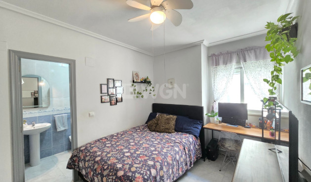 Resale - Apartment / flat - Los Montesinos - Costa Blanca