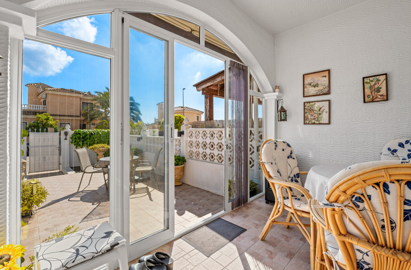 Resale - Villa - La Marina - Costa Blanca