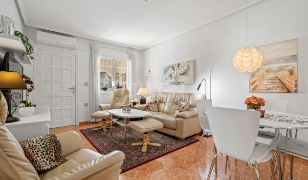 Resale - Villa - La Marina - Costa Blanca