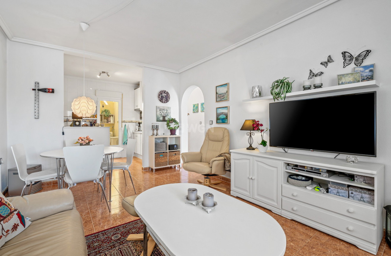 Resale - Villa - La Marina - Costa Blanca