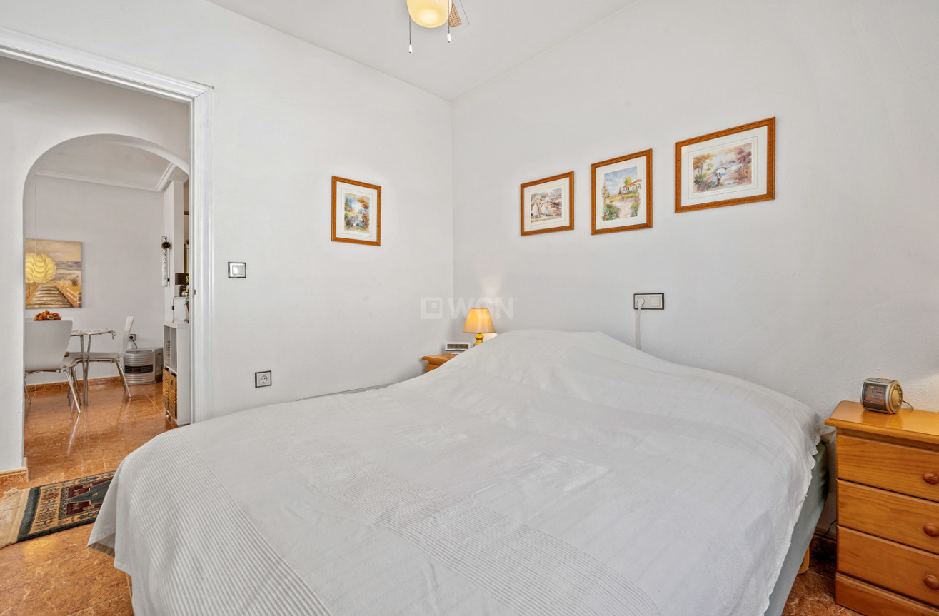 Resale - Villa - La Marina - Costa Blanca