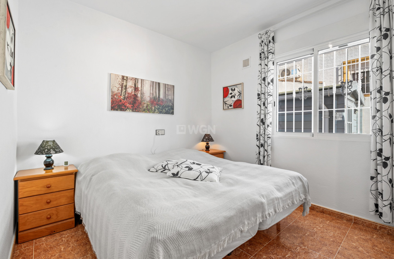 Resale - Villa - La Marina - Costa Blanca