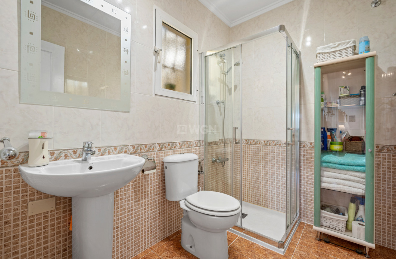 Resale - Villa - La Marina - Costa Blanca