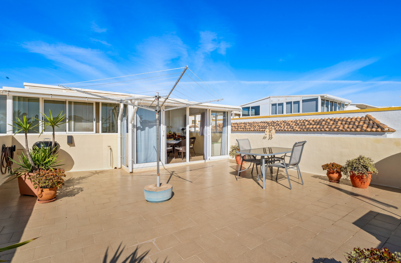 Resale - Villa - La Marina - Costa Blanca