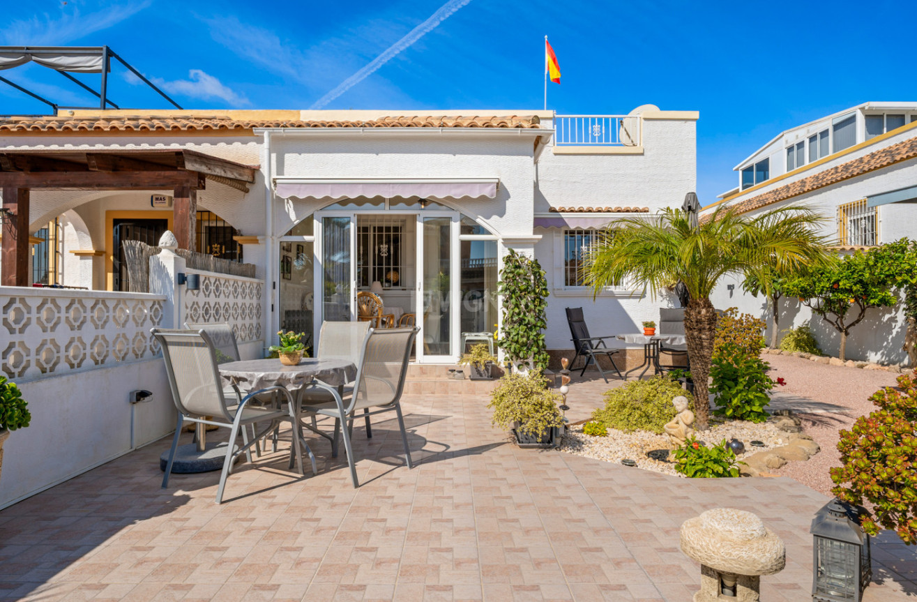 Resale - Villa - La Marina - Costa Blanca