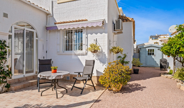 Resale - Villa - La Marina - Costa Blanca