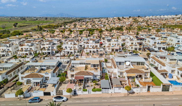 Resale - Villa - La Marina - Costa Blanca