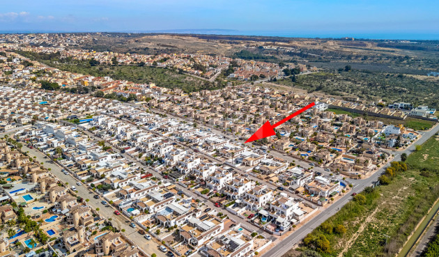 Resale - Villa - La Marina - Costa Blanca