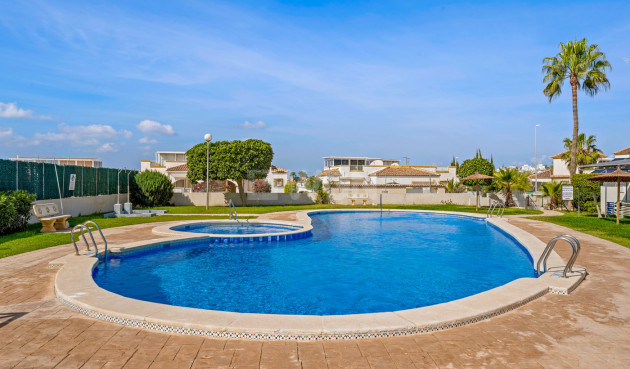 Resale - Villa - La Marina - Costa Blanca