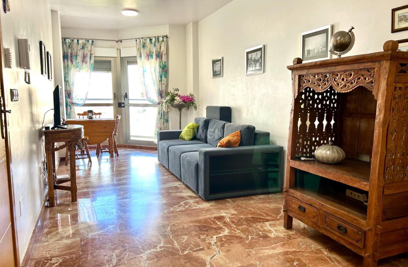 Resale - Apartment / flat - Torrevieja - Centro