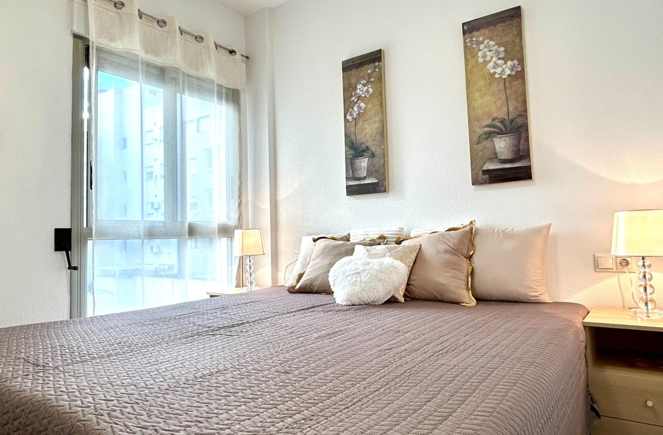 Resale - Apartment / flat - Torrevieja - Centro