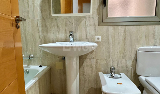 Resale - Apartment / flat - Torrevieja - Centro