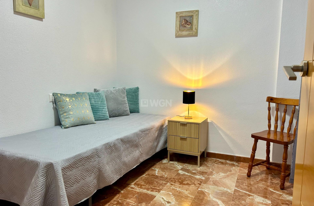 Resale - Apartment / flat - Torrevieja - Centro
