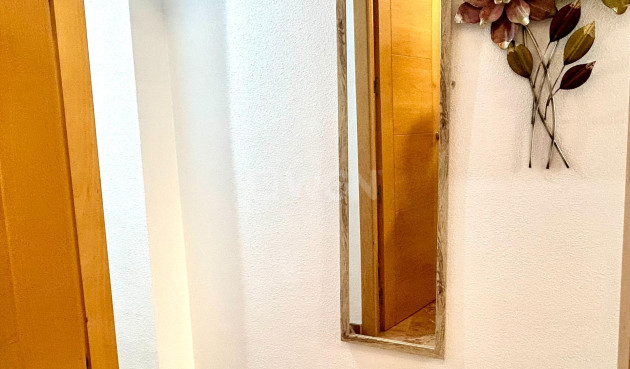 Resale - Apartment / flat - Torrevieja - Centro