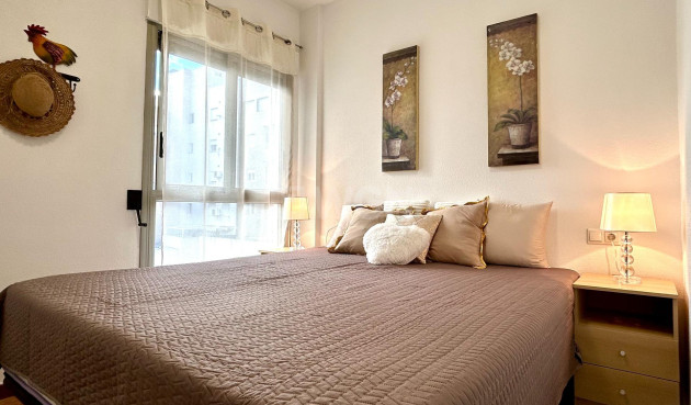 Resale - Apartment / flat - Torrevieja - Centro