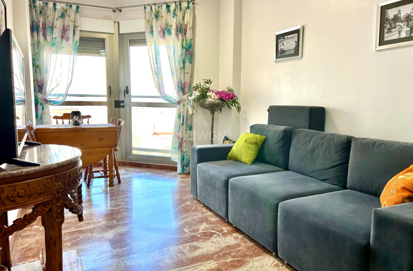 Resale - Apartment / flat - Torrevieja - Centro