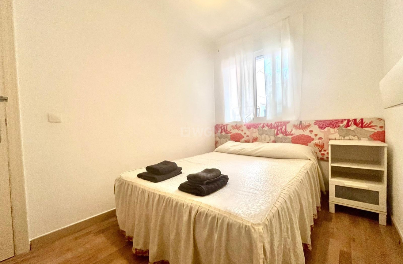 Resale - Apartment / flat - Torrevieja - Acequion