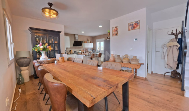 Resale - Villa - Pinoso - Inland