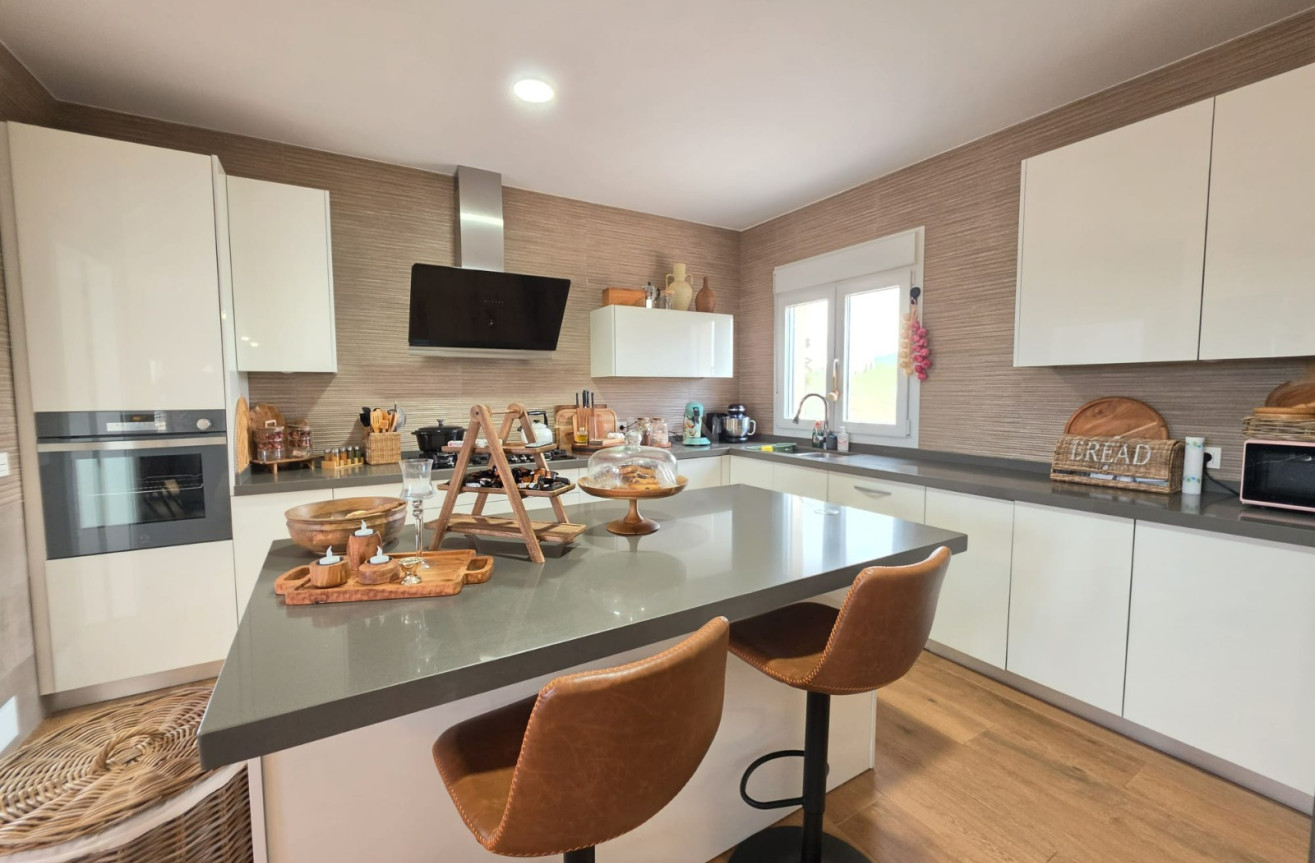 Resale - Villa - Pinoso - Inland