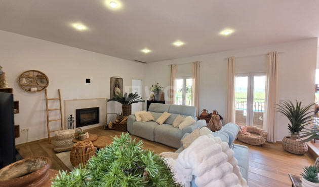 Resale - Villa - Pinoso - Inland