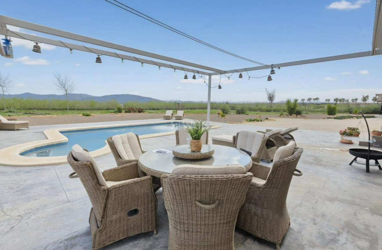 Resale - Villa - Pinoso - Inland