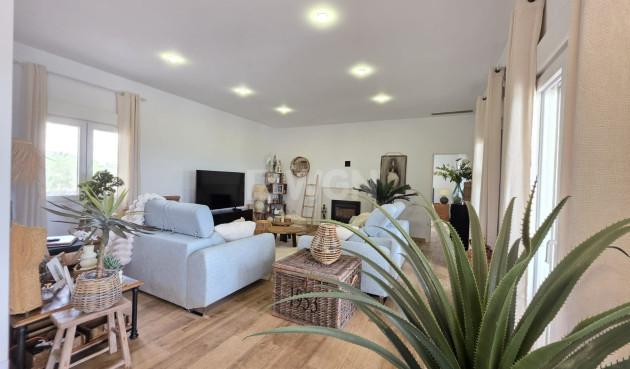 Resale - Villa - Pinoso - Inland