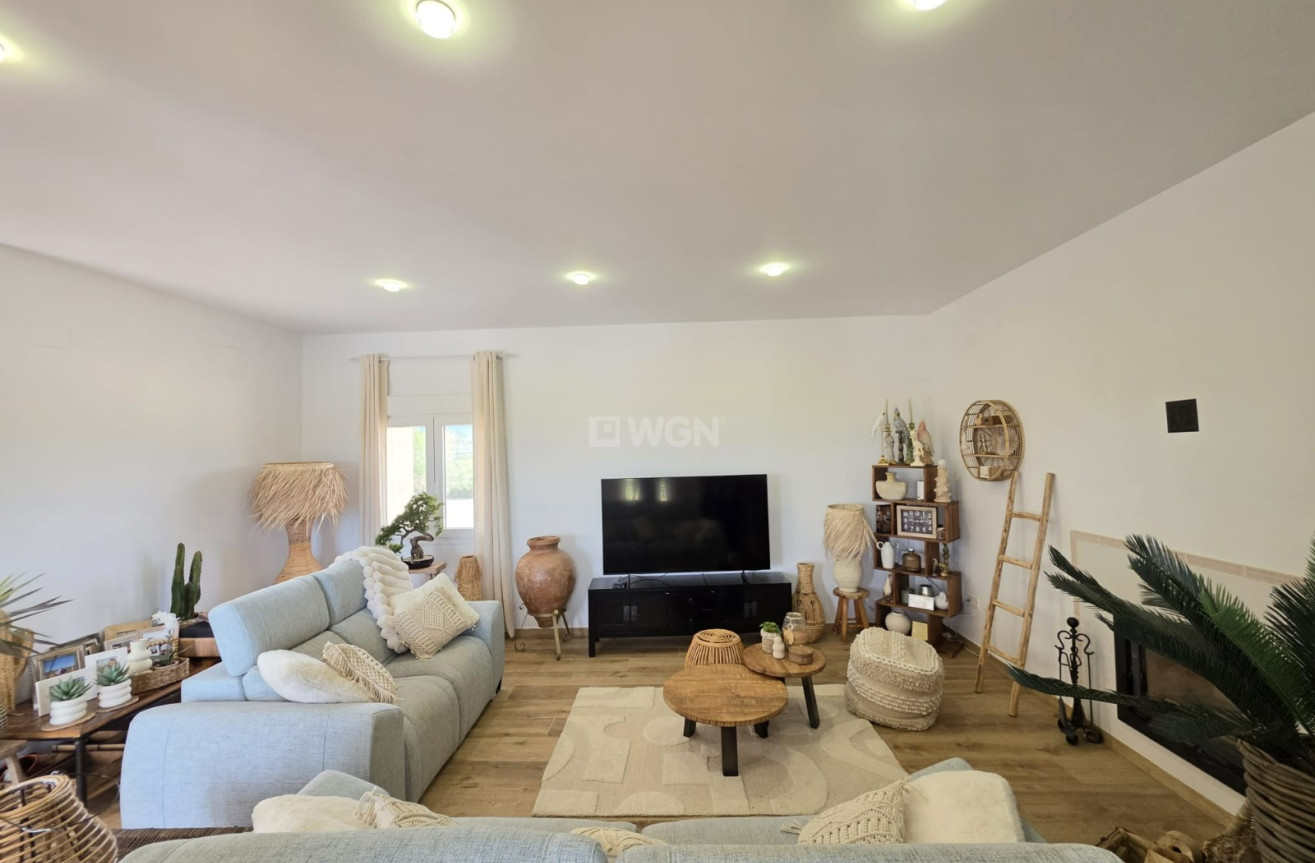 Resale - Villa - Pinoso - Inland