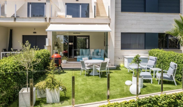 Resale - Apartment / flat - Pilar de la Horadada - Costa Blanca