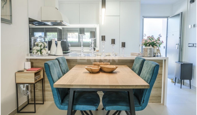 Resale - Apartment / flat - Pilar de la Horadada - Costa Blanca